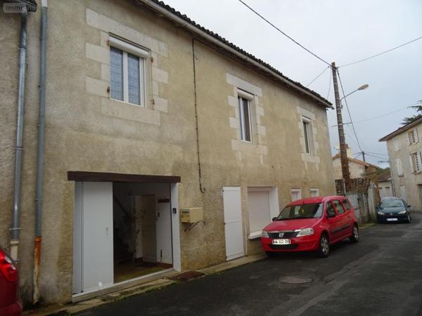 Maison à vendre à Nouaillé-Maupertuis dans la Vienne (86340), ref : 2464-86064