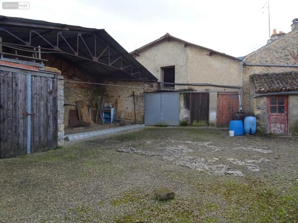 Maison à vendre à Nouaillé-Maupertuis dans la Vienne (86340), ref : 2464-86064
