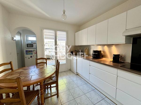 A Aubagne (13400), Maison 6 pièces de 100 m2 avec jardin