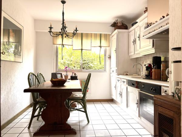 Trés beau T3-4 de 78 m2 avec BALCON et GARAGE - Centre ville de BELFORT