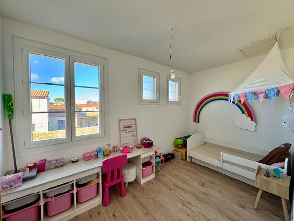 Maison familiale T5 Le Pontet 138 m² Terrain 309 m²