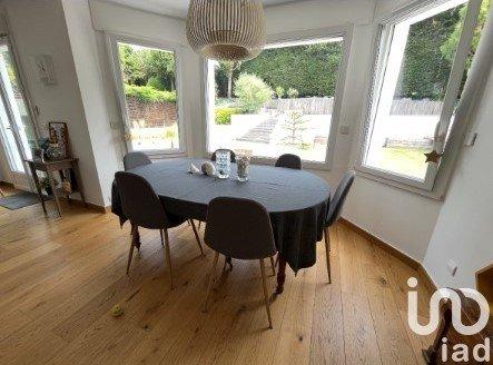 Maison 8 pièces de 200 m² à Chanteloup-les-Vignes (78570)