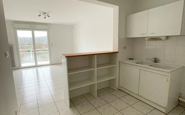 Appartement à louer    3 pièces •  Tours