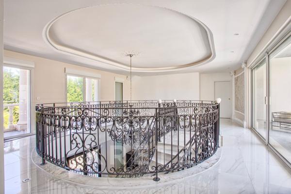 Demeure de Prestige avec Piscine et loft indépendant