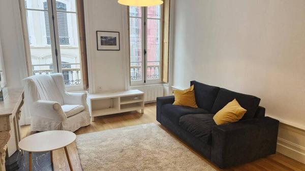 Appartement 2 pièces                                        - 69002 Lyon 2e  Arrondissement Réf : 4817