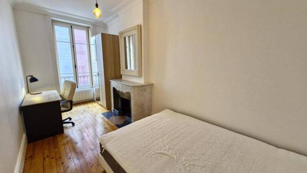 Appartement 2 pièces                                        - 69002 Lyon 2e  Arrondissement Réf : 4817