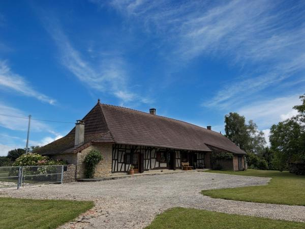 Magnifique ensemble Bressan sur 15.6ha de terrain attenant