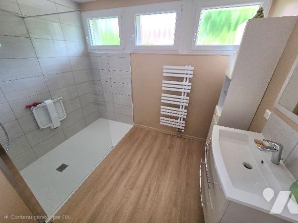 PLAIN PIED, sur sous-sol, de 94m2, avec garage et terrain - ECROUVES VILLAGE