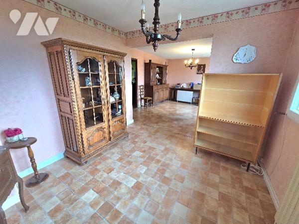 PLAIN PIED, sur sous-sol, de 94m2, avec garage et terrain - ECROUVES VILLAGE