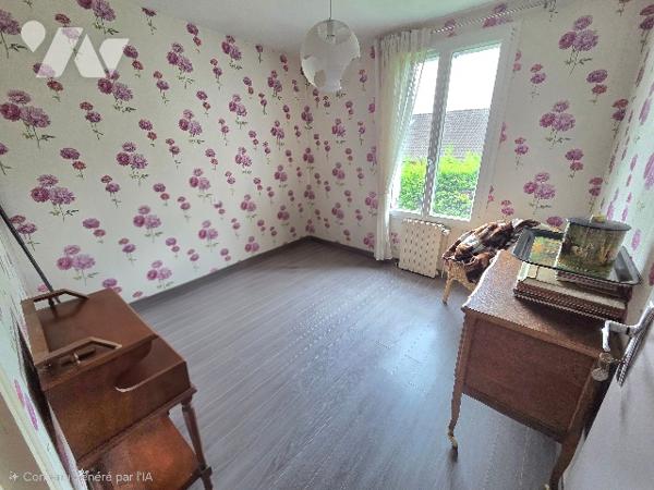 PLAIN PIED, sur sous-sol, de 94m2, avec garage et terrain - ECROUVES VILLAGE
