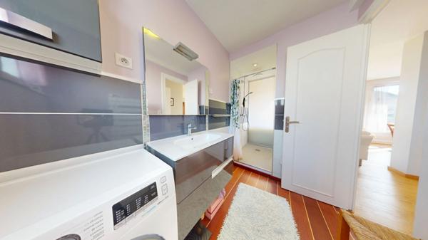 Appartement Annecy 3 pièce(s) 65 m2 avec cave et garage