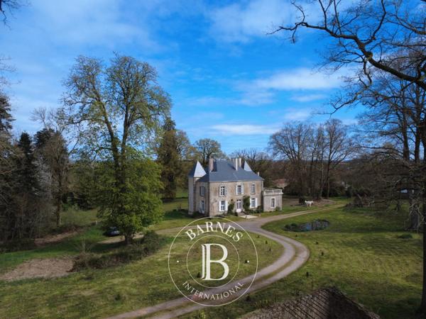 Pouzauges, Manoir 5 Chambres -  260 m² à vendre