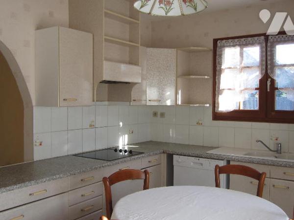 VILLA PLAIN PIED individuelle - GARAGE - jardin proche de toutes commodités