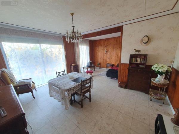 Maison à vendre à Château-Landon en Seine-et-Marne (77570), ref : 110   
Bruzelles