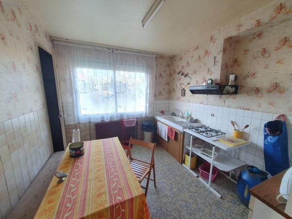 Maison à vendre à Château-Landon en Seine-et-Marne (77570), ref : 110   
Bruzelles