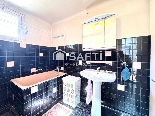 Bourgoin-Jallieu - Maison de ville à réinventer