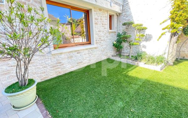 Maison à vendre    10 pièces •  Vernouillet