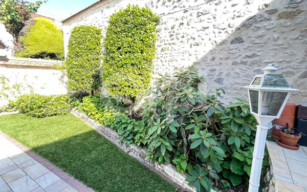 Maison à vendre    10 pièces •  Vernouillet