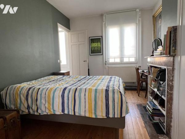  MAISON BEL ETAGE  DE CARACTERE SECTEUR BUISSON