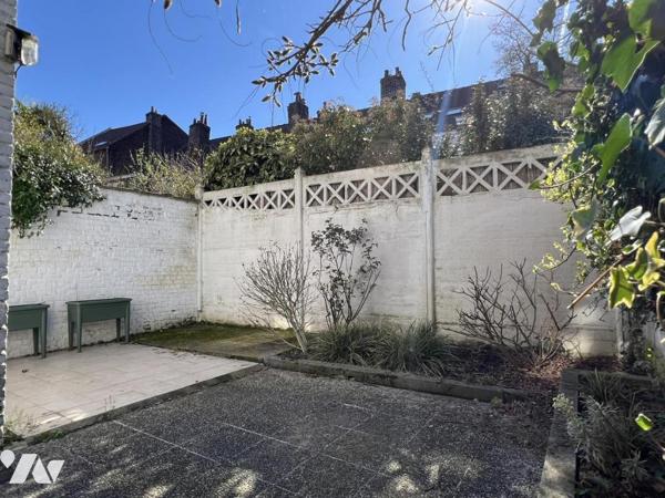  MAISON BEL ETAGE  DE CARACTERE SECTEUR BUISSON