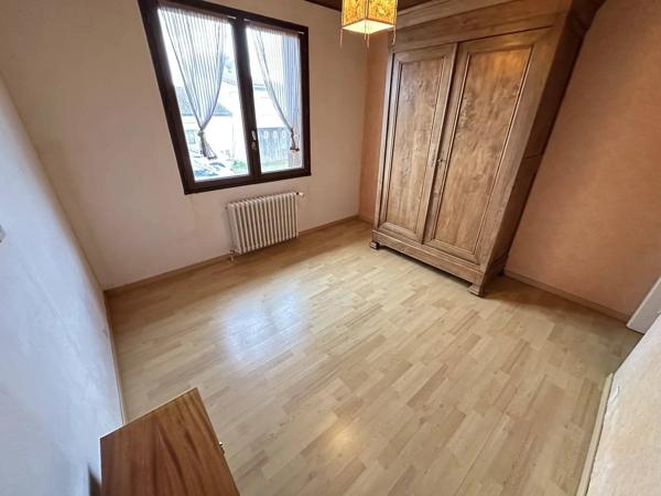 Pavillon sur sous-sol 6 pièces 103 m² quartier calme