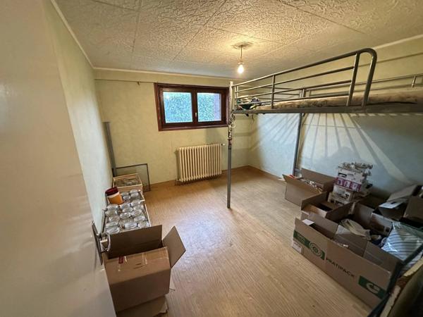 Pavillon sur sous-sol 6 pièces 103 m² quartier calme