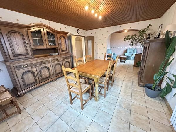 Pavillon sur sous-sol 6 pièces 103 m² quartier calme