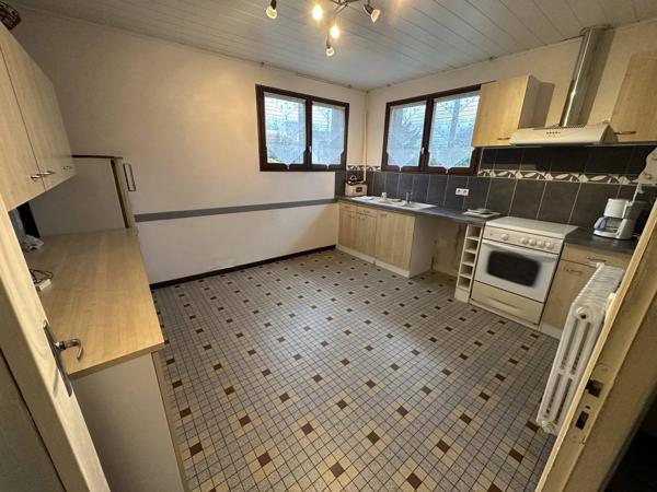 Pavillon sur sous-sol 6 pièces 103 m² quartier calme