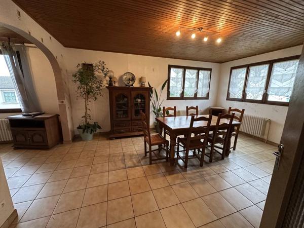 Pavillon sur sous-sol 6 pièces 103 m² quartier calme