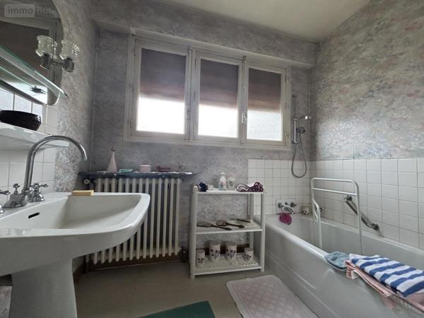 Maison à vendre à Saint-Pierre-lès-Elbeuf en Seine-Maritime (76320), ref : 27063-1477