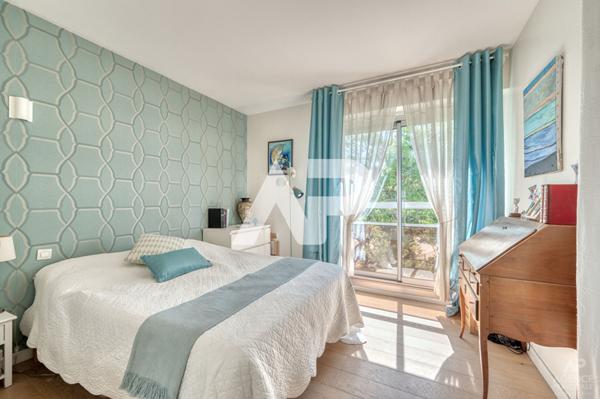 Appartement duplex Rueil Malmaison 6 pièce(s) 102.22 m2 660 000 € **  - Référence  19596