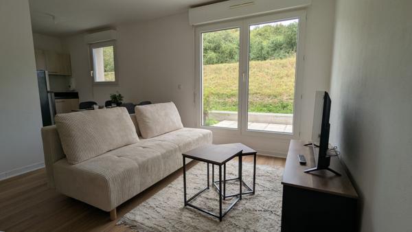 Studio à vendre à Louviers ? 31 m² meublé avec terrasse, parking et cave