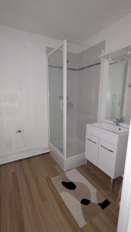 Studio à vendre à Louviers ? 31 m² meublé avec terrasse, parking et cave