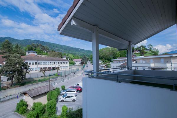 Appartement 2 pièces à vendre à Bonne - Dernier étage - Exclusivité ERA BASSIN DU GENEVOIS