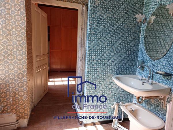 Maison de charme 185m² à rénover proche centre ville avec terrain.