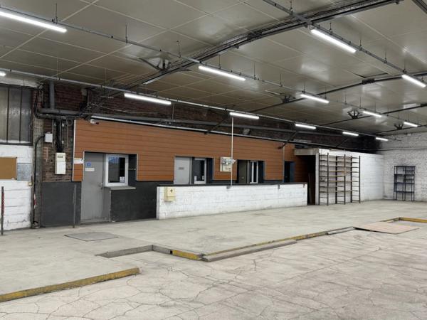 Location Local commercial 4 pièces 651 m2 à Saint-Quentin
