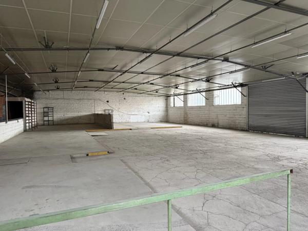 Location Local commercial 4 pièces 651 m2 à Saint-Quentin
