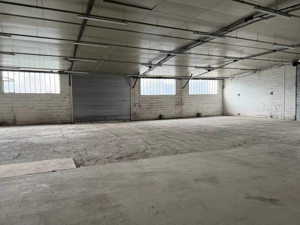 Location Local commercial 4 pièces 651 m2 à Saint-Quentin