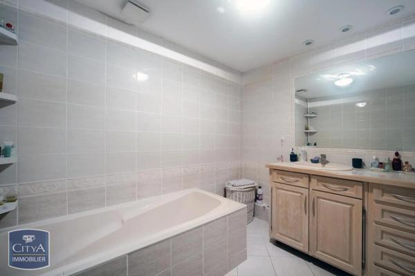 Vente maison 218 pièces de 218m²