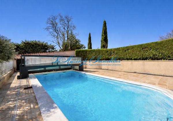 Maison type F6 avec piscine, double garage sur 5144m² de terrain