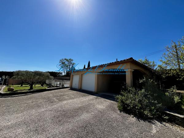 Maison type F6 avec piscine, double garage sur 5144m² de terrain