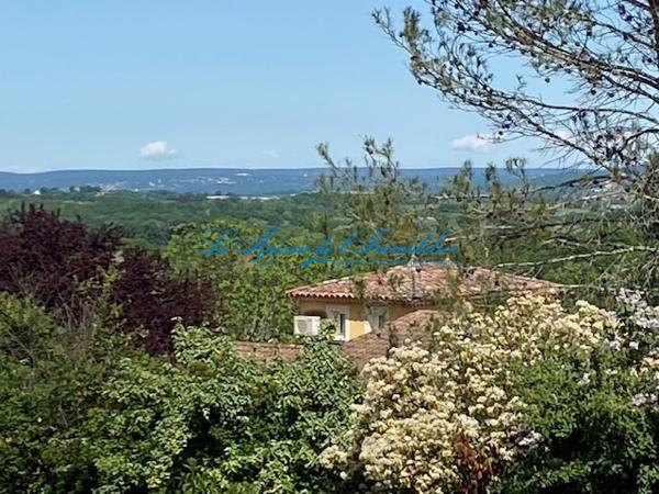 Maison type F6 avec piscine, double garage sur 5144m² de terrain
