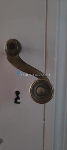 Appartement
                                                                                                                                                                                                                                                                                                                        5 pièce(s)                                                                                                                                                                                                          4 chambre(s)                                                                                                                                                                                                          136  m²