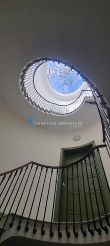 Appartement
                                                                                                                                                                                                                                                                                                                        5 pièce(s)                                                                                                                                                                                                          4 chambre(s)                                                                                                                                                                                                          136  m²