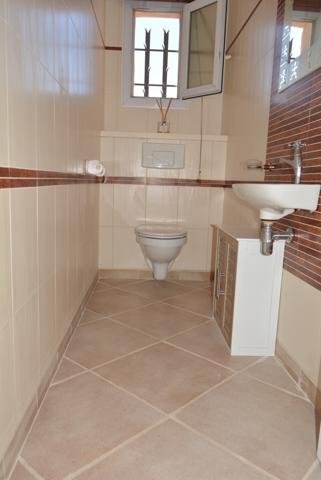 VILLA PLAIN PIED 130 M² (loi carrez hab.) sur 500 m² env. de terrain