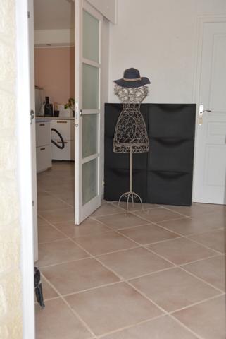 VILLA PLAIN PIED 130 M² (loi carrez hab.) sur 500 m² env. de terrain