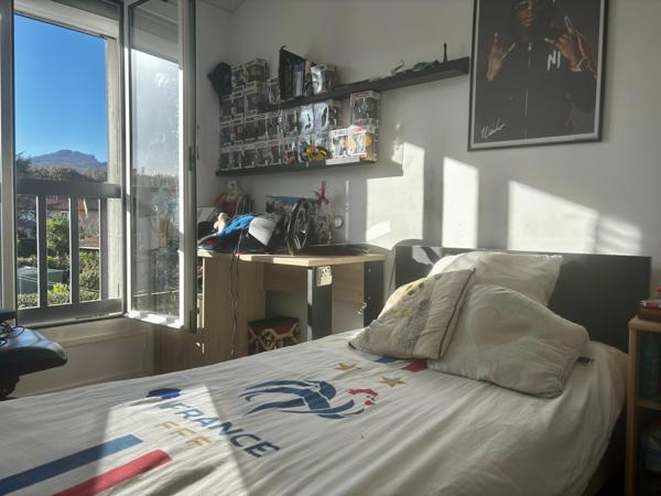 Maison familiale avec garage