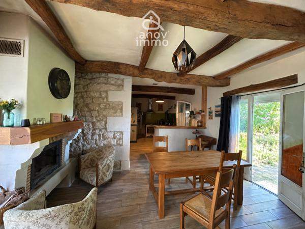 Maison de village
                                                                                                                                                                                                                                                                                                                        4 pièce(s)                                                                                                                                                                                                          2 chambre(s)                                                                                                                                                                                                          98  m²