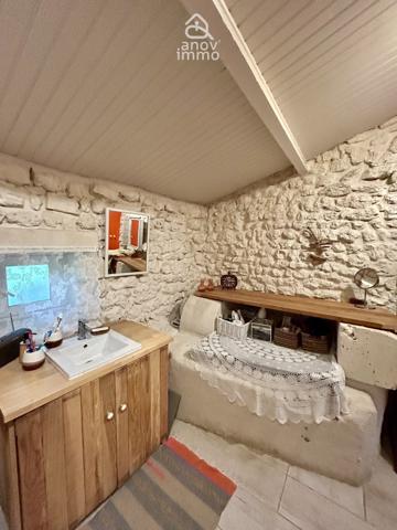 Maison de village
                                                                                                                                                                                                                                                                                                                        4 pièce(s)                                                                                                                                                                                                          2 chambre(s)                                                                                                                                                                                                          98  m²