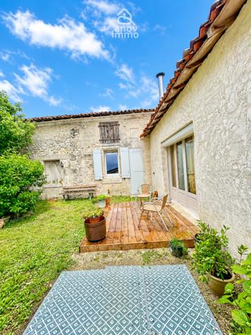 Maison de village
                                                                                                                                                                                                                                                                                                                        4 pièce(s)                                                                                                                                                                                                          2 chambre(s)                                                                                                                                                                                                          98  m²
